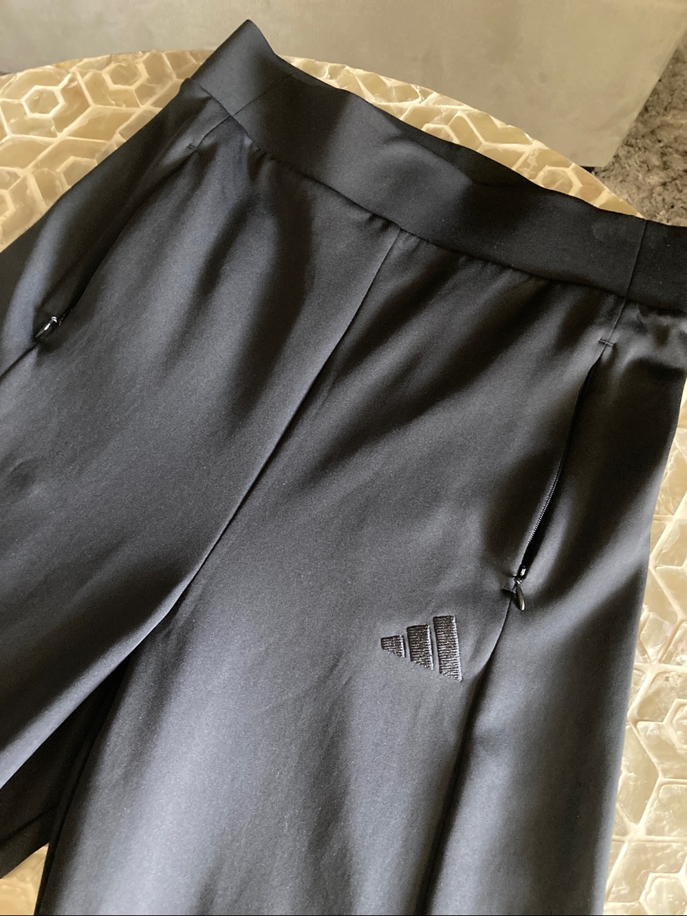 LIKE NEW! Adidas Women's Active Wide Leg Pant in Black (S) - Picture 4 of 10